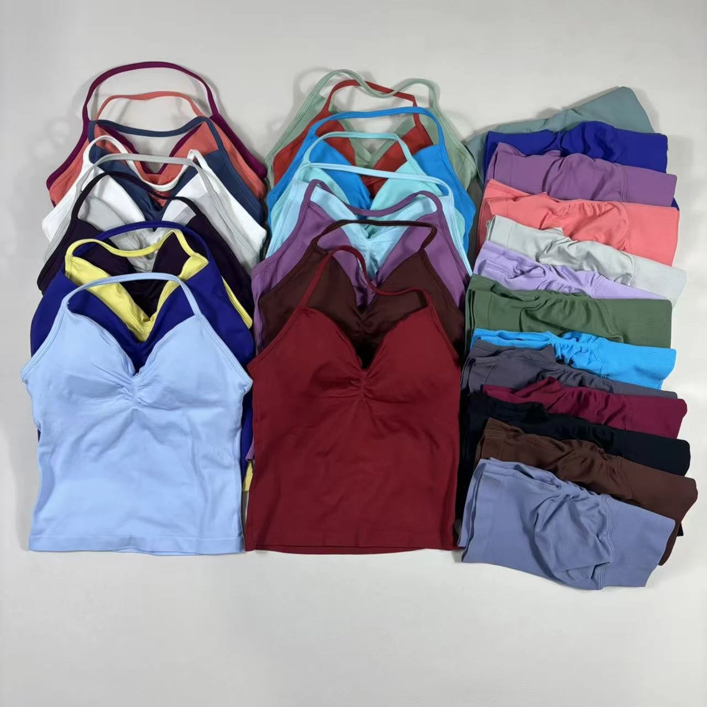 Completo Sportivo Donna 2 Pezzi – Top Lungo + Pantaloncini Yoga Senza Cuciture Push-Up