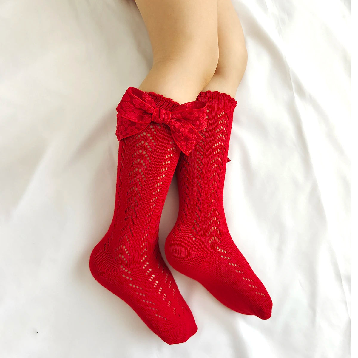 Calzini lunghi alti al ginocchio per neonate di nuova moda Fiocchi di fiori Traspiranti Scava fuori Calzini morbidi per bambini Calzini estivi per bambini