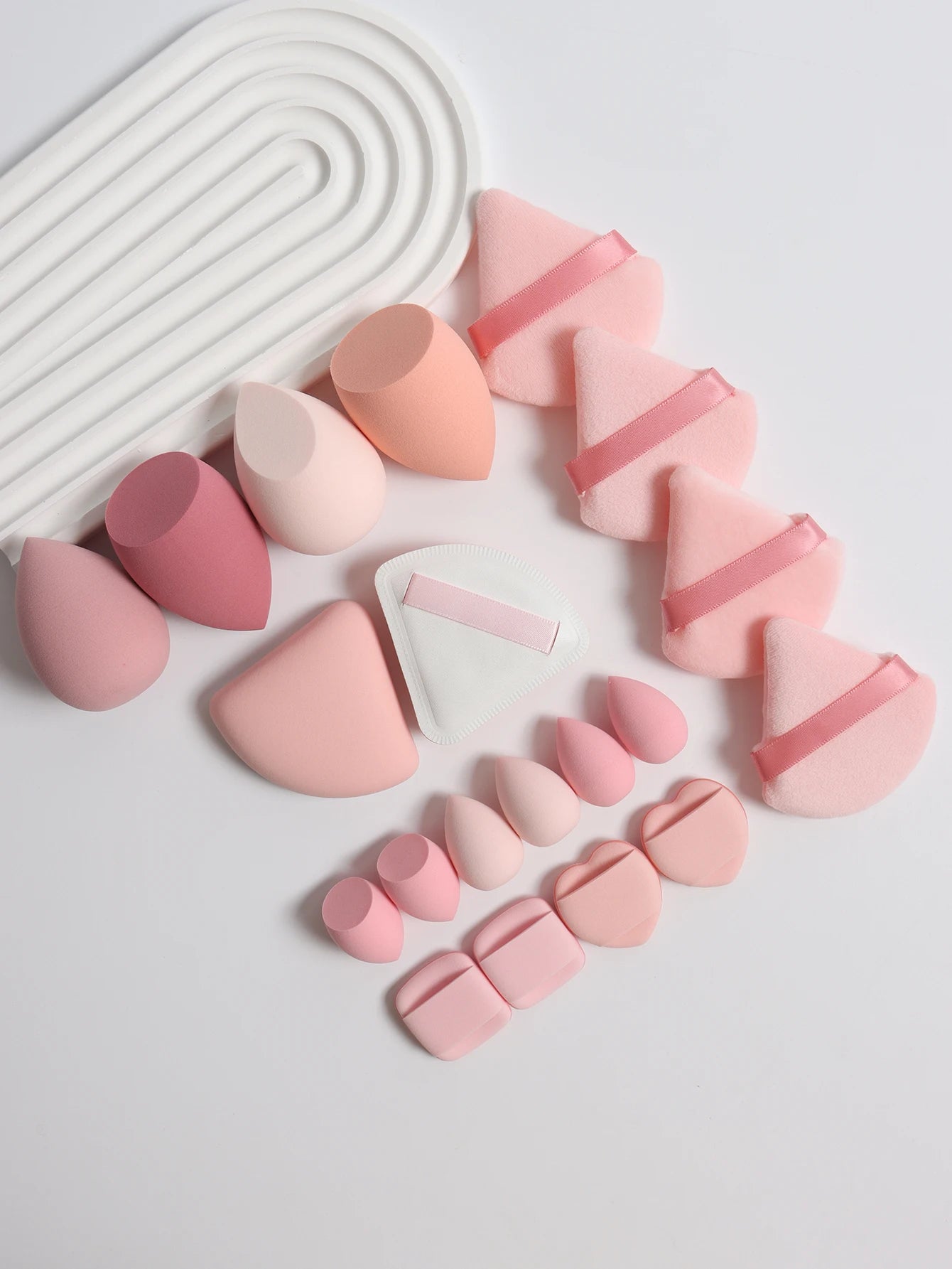 Set 20 Spugnette per Trucco 6cm – Per Crema, Cipria e Correttore, 16 Colori