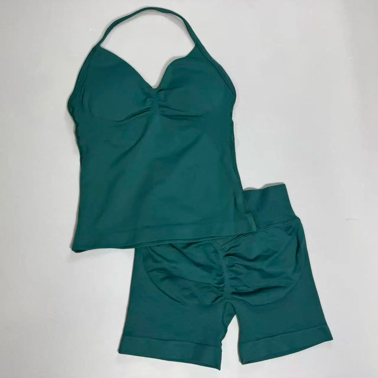 Completo Sportivo Donna 2 Pezzi – Top Lungo + Pantaloncini Yoga Senza Cuciture Push-Up