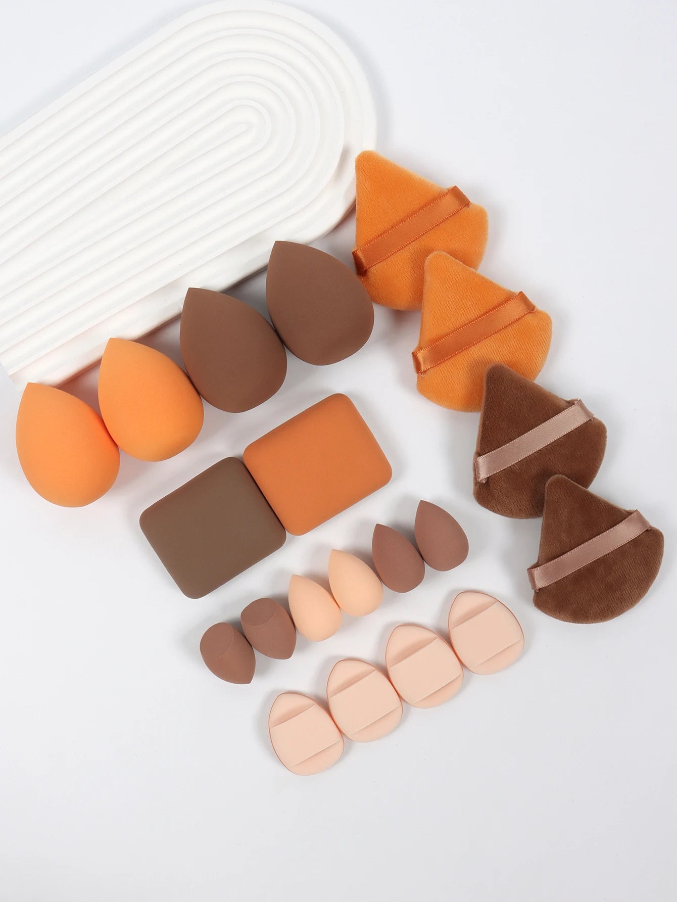 Set 20 Spugnette per Trucco 6cm – Per Crema, Cipria e Correttore, 16 Colori