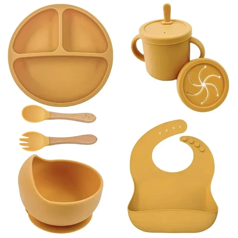 Set Stoviglie in Silicone per Bambini – Piatto, Ciotola, Tazza & Posate | 6-9 Pezzi