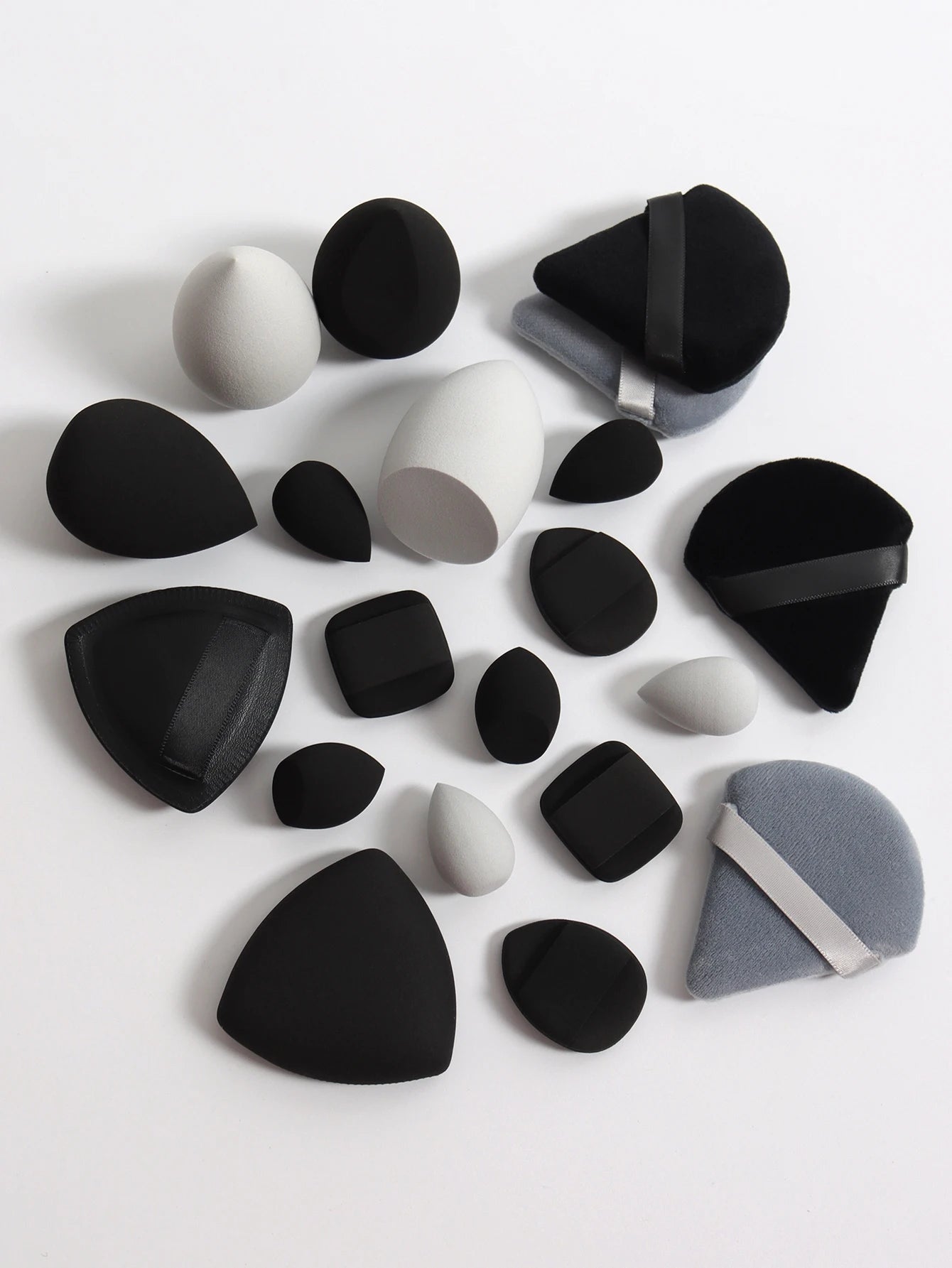 Set 20 Spugnette per Trucco 6cm – Per Crema, Cipria e Correttore, 16 Colori