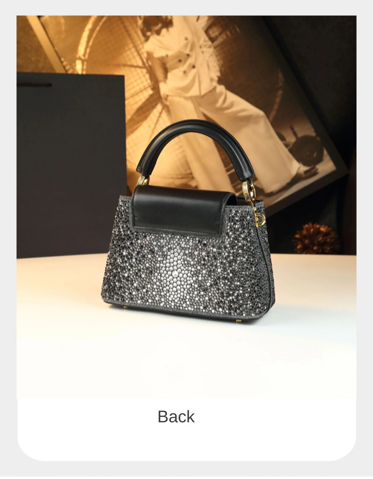 Borse da donna con diamanti alla moda di lusso 2025 Nuova borsa a tracolla piccola con lettera a V Borse a conchiglia in vera pelle