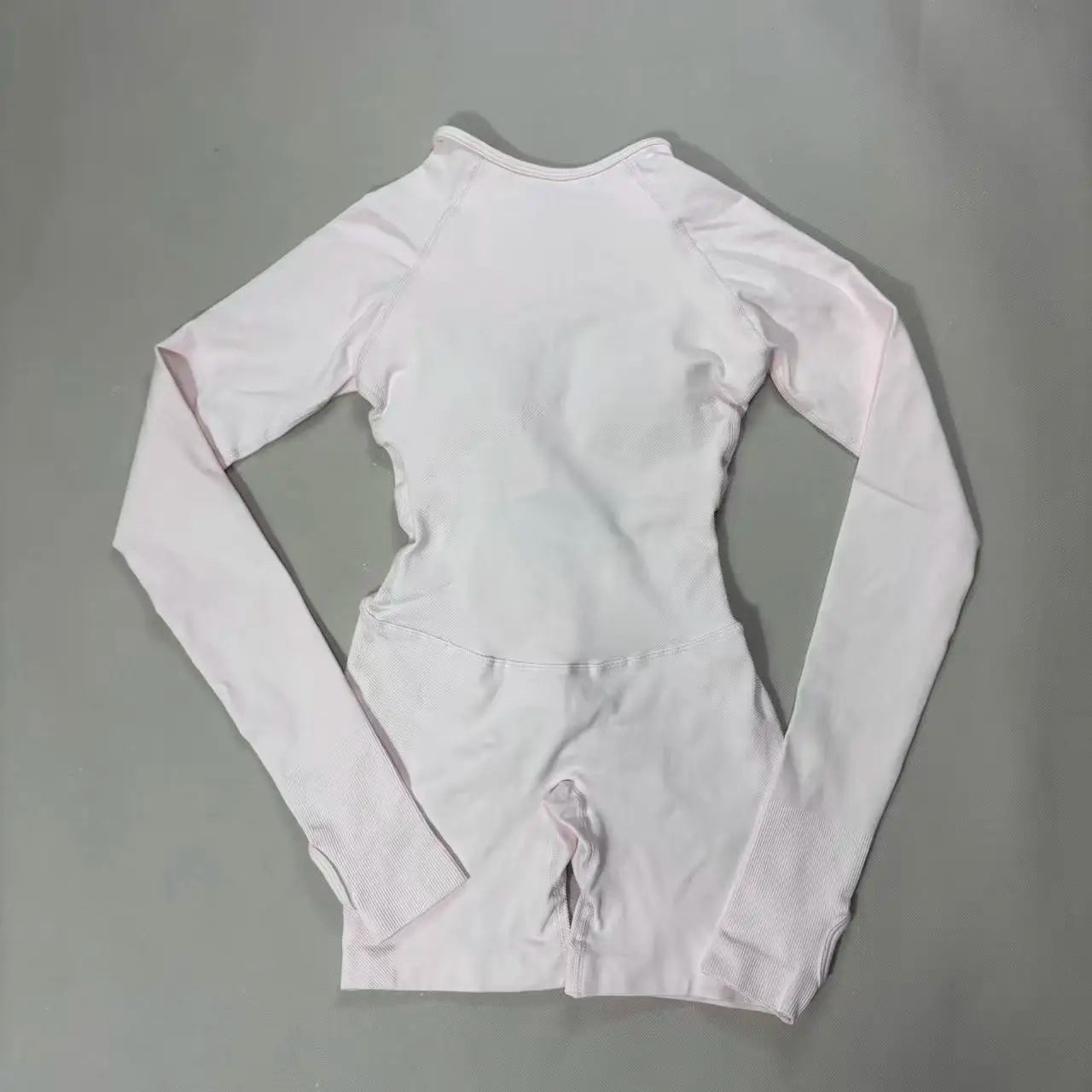 Completo Sportivo Donna 2 Pezzi – Top Lungo + Pantaloncini Yoga Senza Cuciture Push-Up