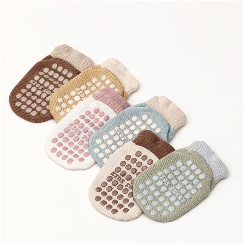 Calzini da pavimento per bambini per ragazze Ragazzi Primavera Autunno Cotone Cartoon Calzini antiscivolo per bambini Calzino casual per bambini