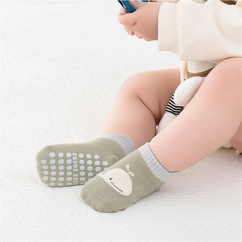 Calzini da pavimento per bambini per ragazze Ragazzi Primavera Autunno Cotone Cartoon Calzini antiscivolo per bambini Calzino casual per bambini
