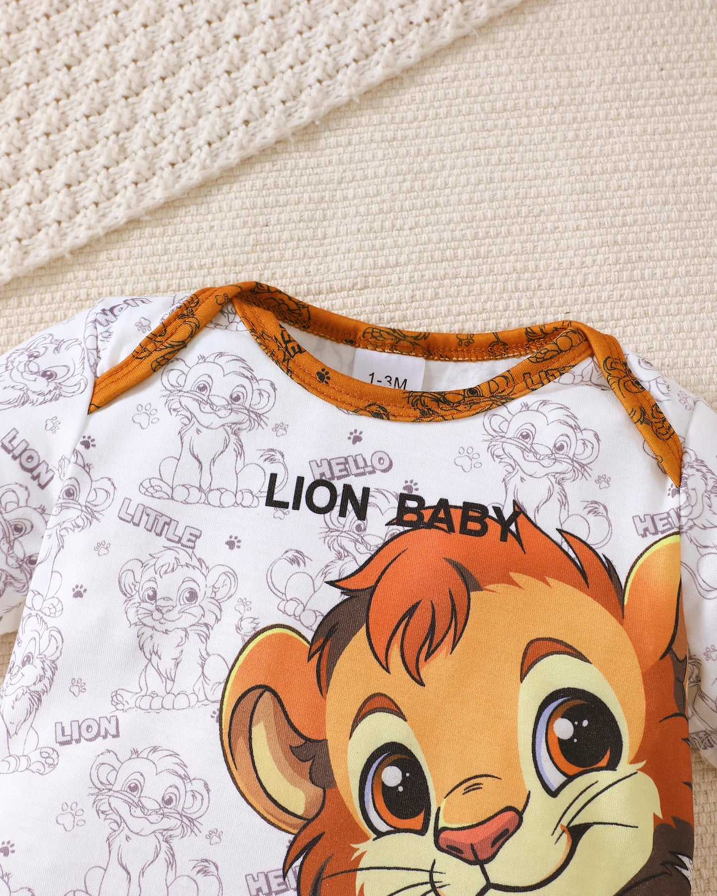 Set estivo da 3 pezzi per neonato Cartoon Lion Full Print Top, pantaloni, cappello Set moda 0-18 mesi Neonato