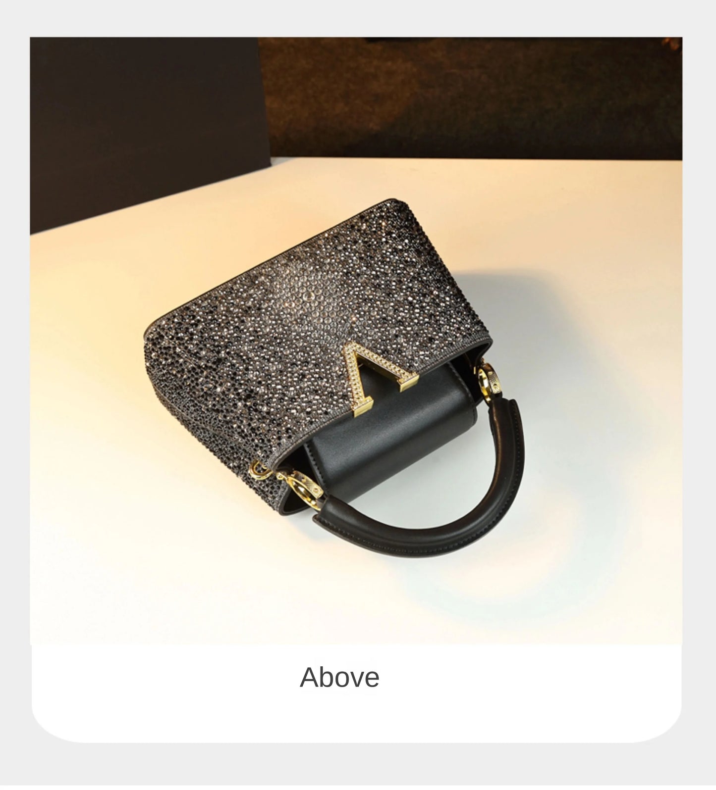 Borse da donna con diamanti alla moda di lusso 2025 Nuova borsa a tracolla piccola con lettera a V Borse a conchiglia in vera pelle