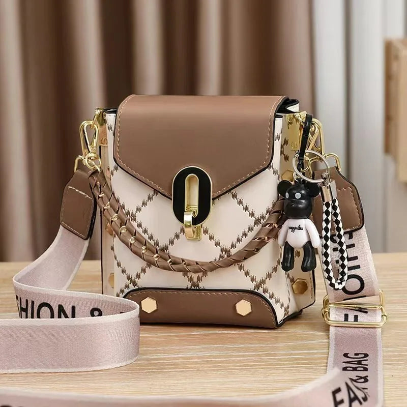 Versione coreana della piccola borsa quadrata semplice e alla moda, versatile borsa a tracolla alla moda, mini telefono cellulare alla moda