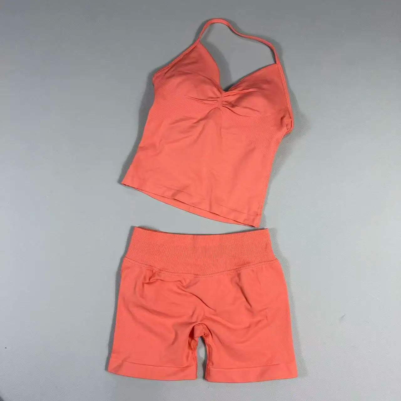 Completo Sportivo Donna 2 Pezzi – Top Lungo + Pantaloncini Yoga Senza Cuciture Push-Up