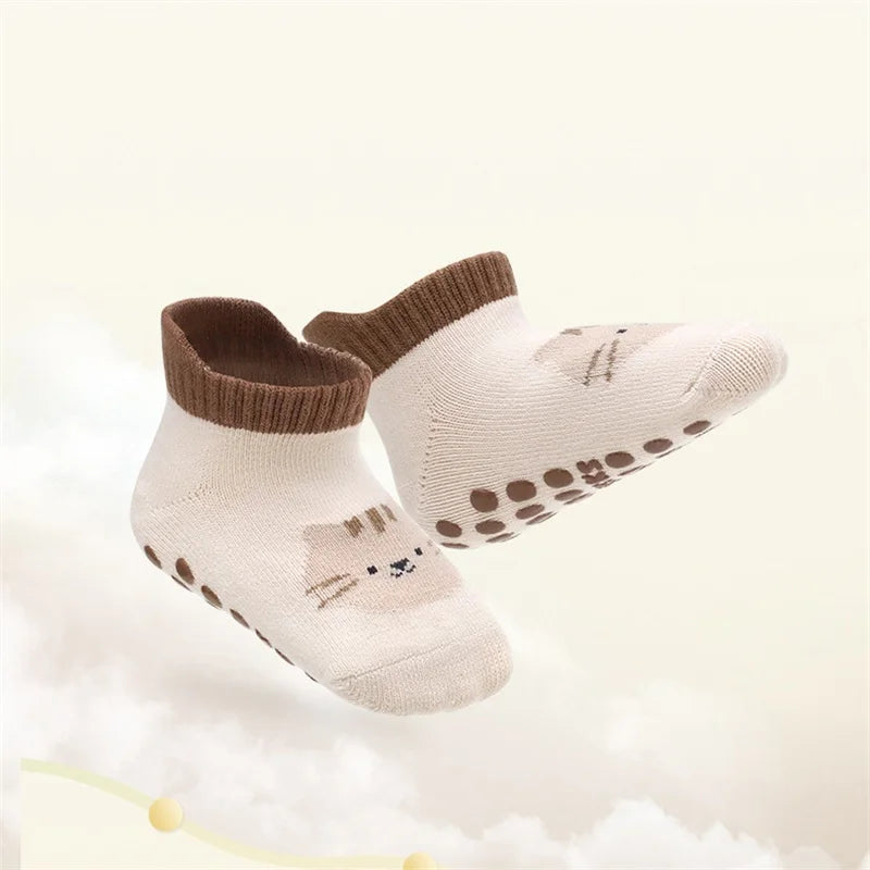 Calzini da pavimento per bambini per ragazze Ragazzi Primavera Autunno Cotone Cartoon Calzini antiscivolo per bambini Calzino casual per bambini