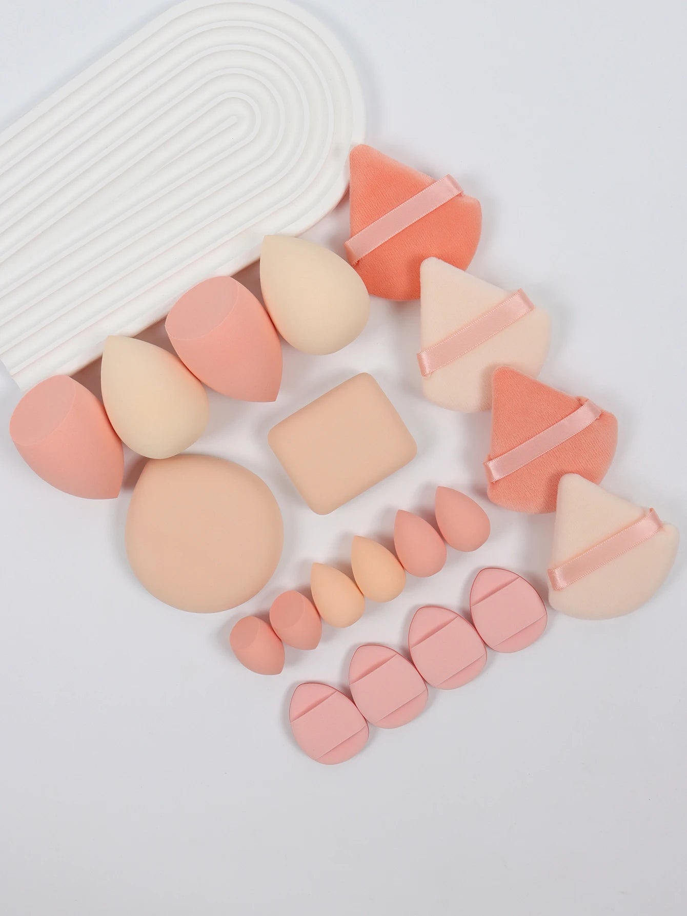 Set 20 Spugnette per Trucco 6cm – Per Crema, Cipria e Correttore, 16 Colori