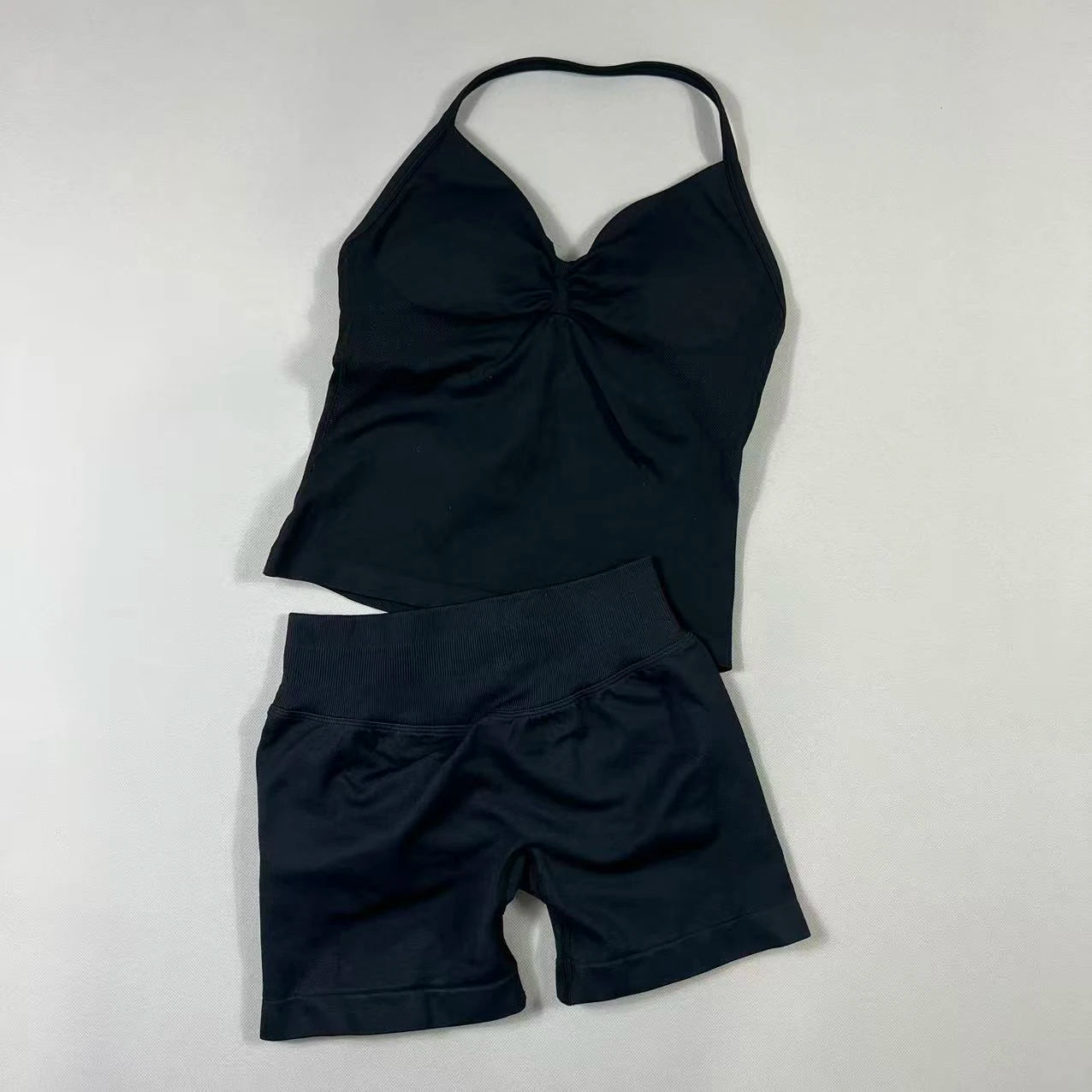Completo Sportivo Donna 2 Pezzi – Top Lungo + Pantaloncini Yoga Senza Cuciture Push-Up
