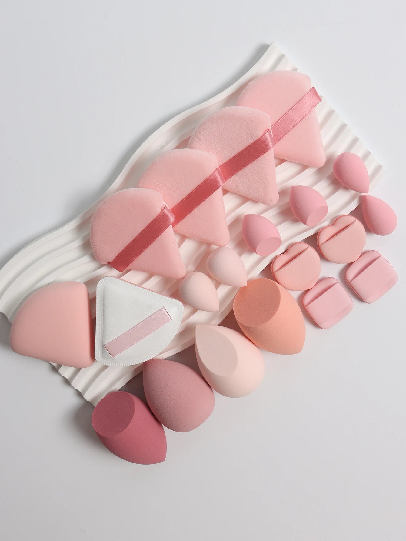 Set 20 Spugnette per Trucco 6cm – Per Crema, Cipria e Correttore, 16 Colori