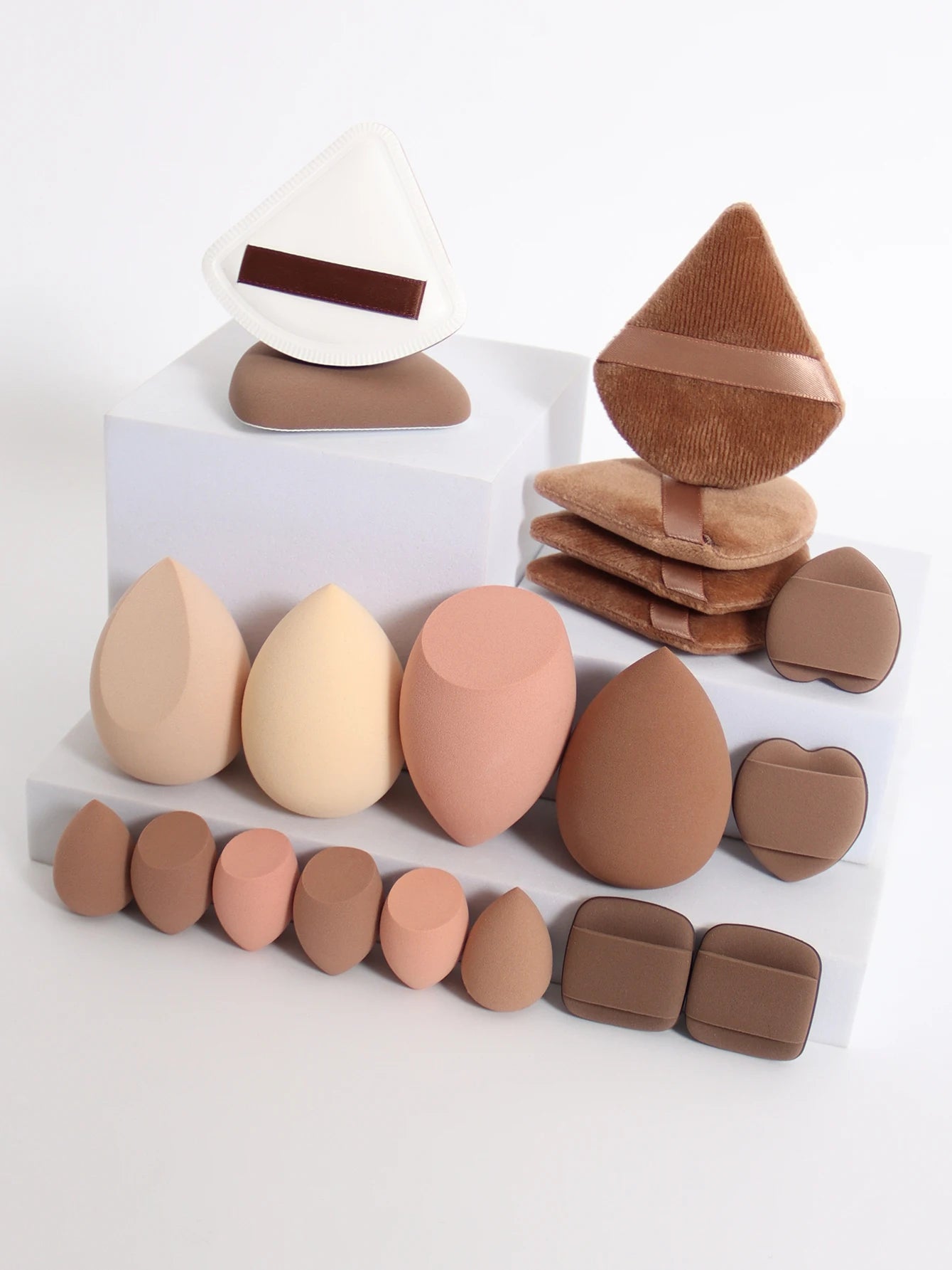 Set 20 Spugnette per Trucco 6cm – Per Crema, Cipria e Correttore, 16 Colori