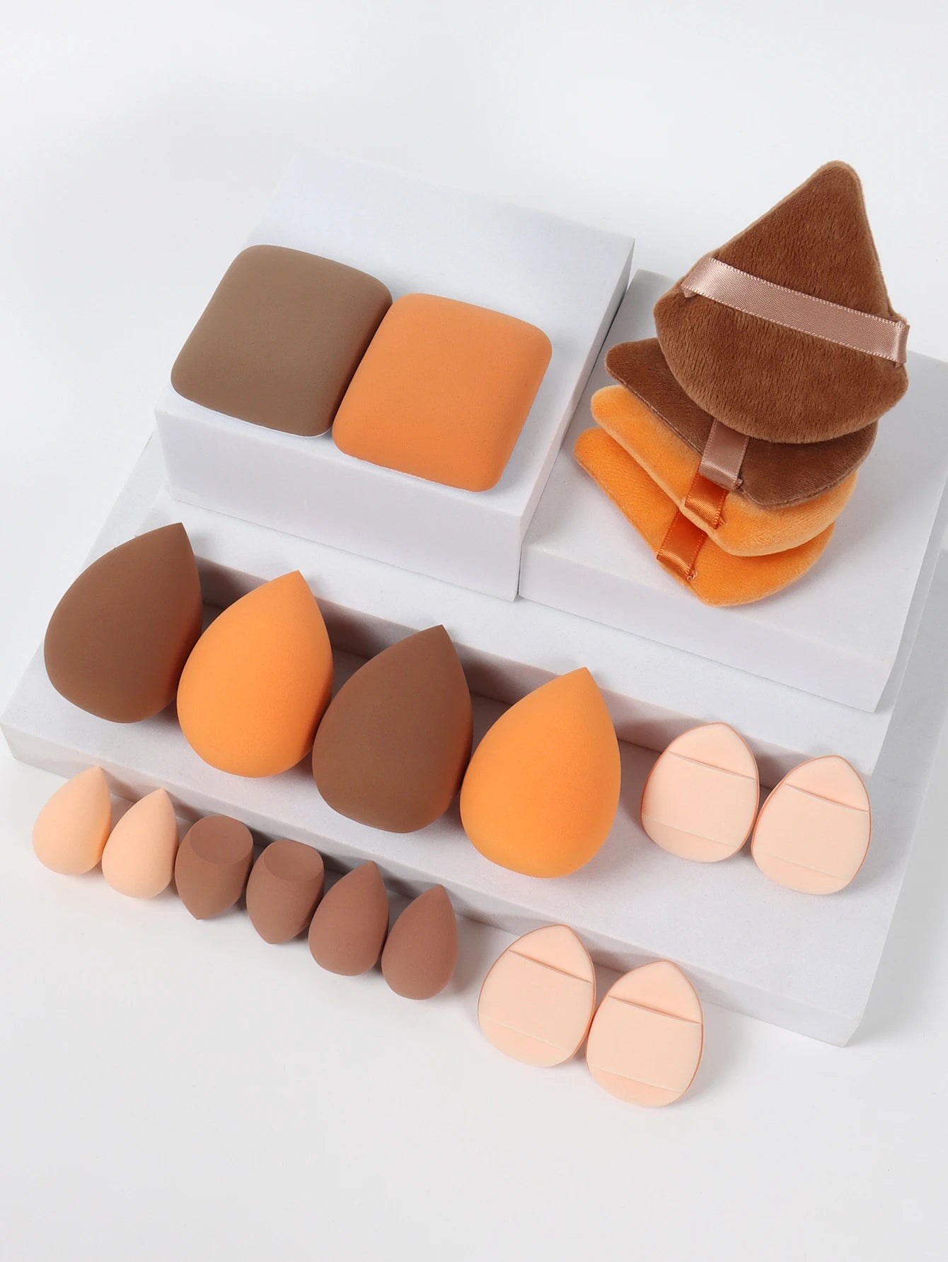 Set 20 Spugnette per Trucco 6cm – Per Crema, Cipria e Correttore, 16 Colori